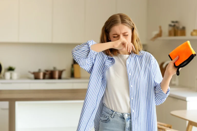 Common daily habits and home factors that can affect lung health and breathing