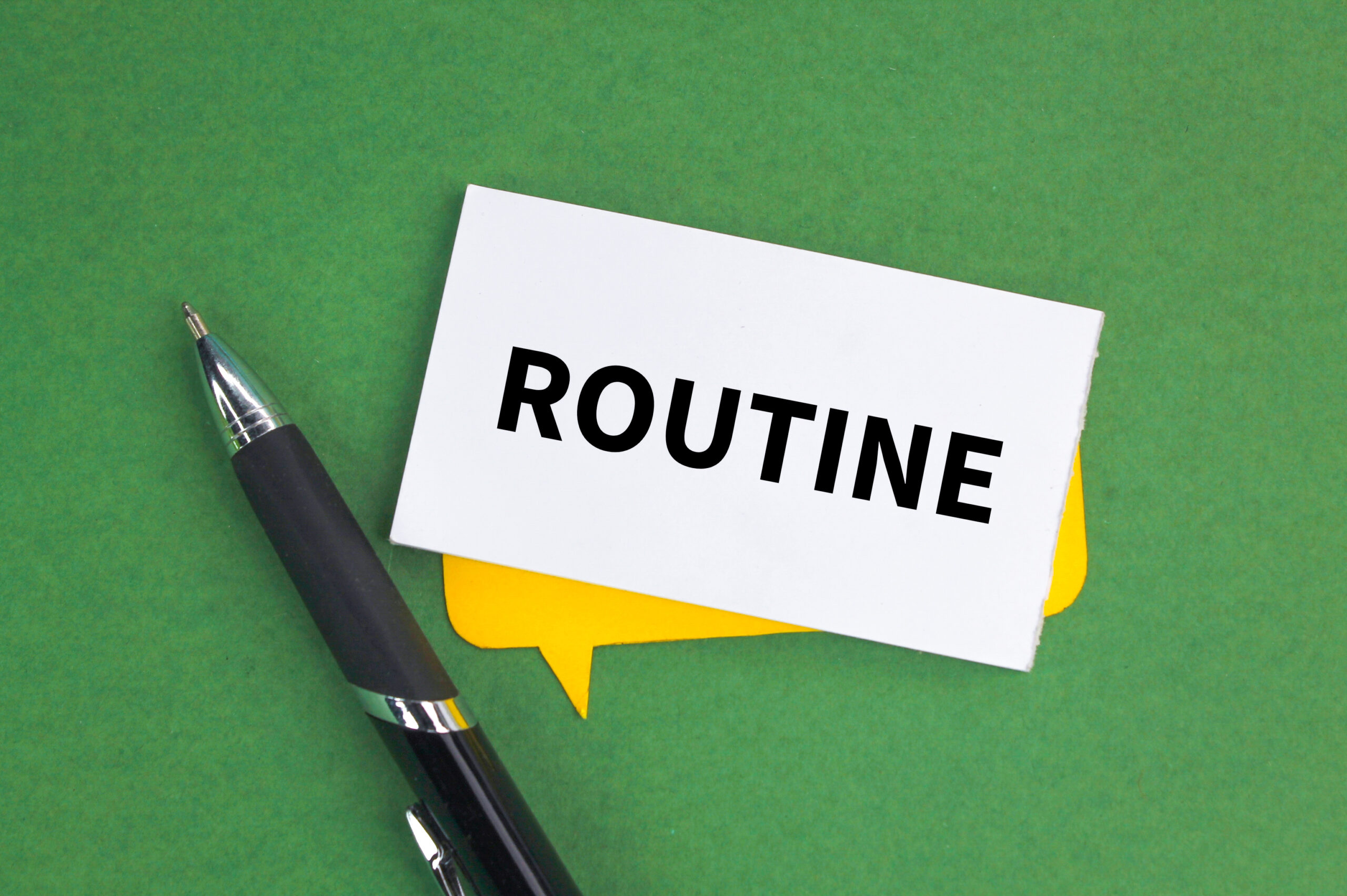 Common daily habits and home factors that can affect lung health and breathing